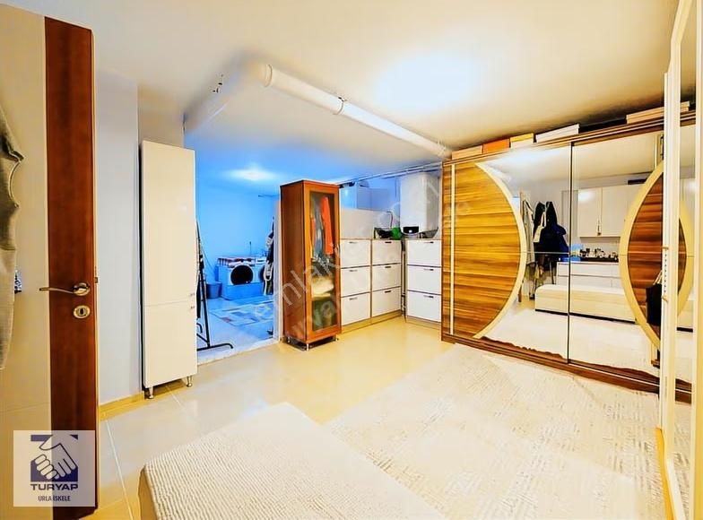 Urla Çeşmealtı Tam Müstakil 7+1 Saunalı Villa - Görsel 13