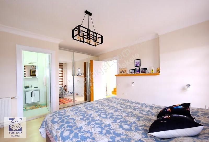 Urla Çeşmealtı Tam Müstakil 7+1 Saunalı Villa - Görsel 24