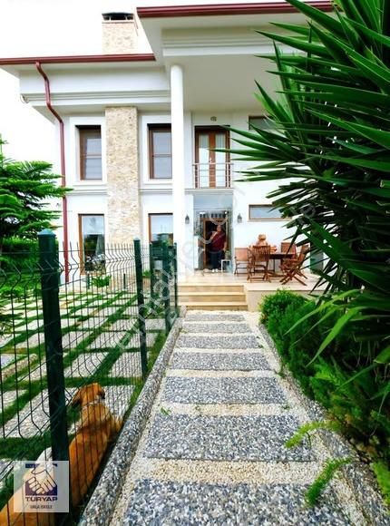 Urla Çeşmealtı Tam Müstakil 7+1 Saunalı Villa - Görsel 19