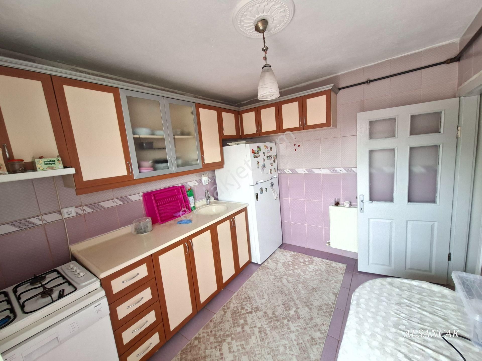 Alsancak Merkezde 4+1 Ön Cephe Teraslı Dubleks Krediye Uygun - Görsel 7