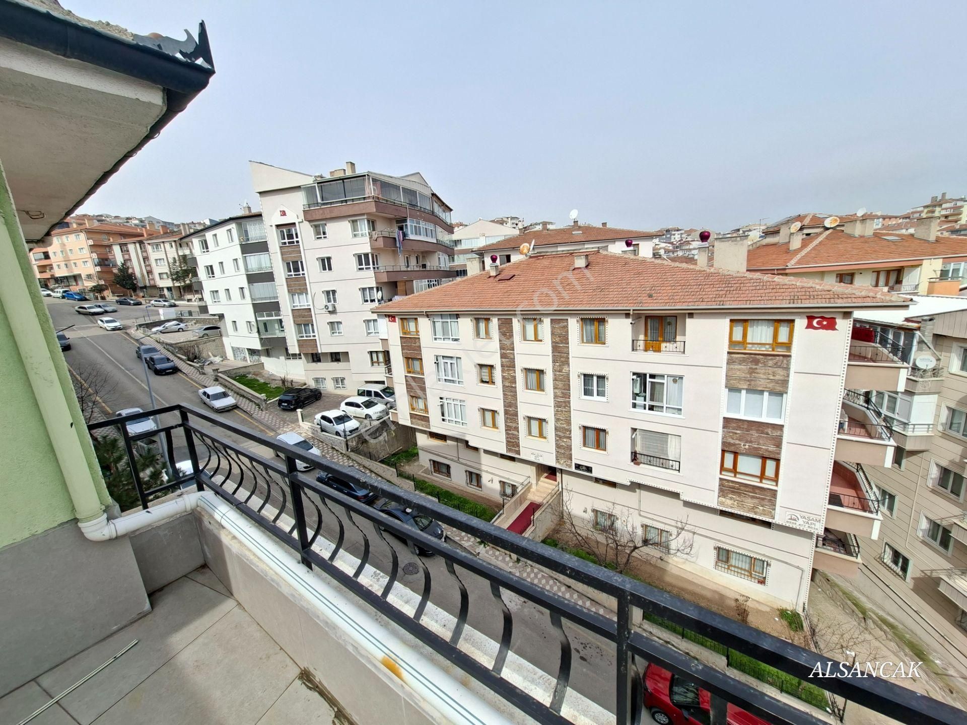 Alsancak Merkezde 4+1 Ön Cephe Teraslı Dubleks Krediye Uygun - Görsel 33