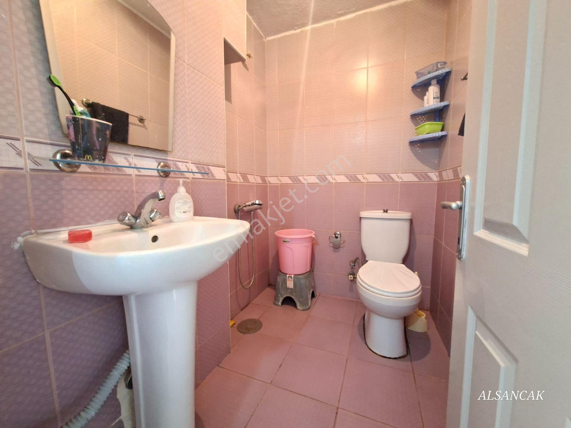 Alsancak Merkezde 4+1 Ön Cephe Teraslı Dubleks Krediye Uygun - Görsel 23