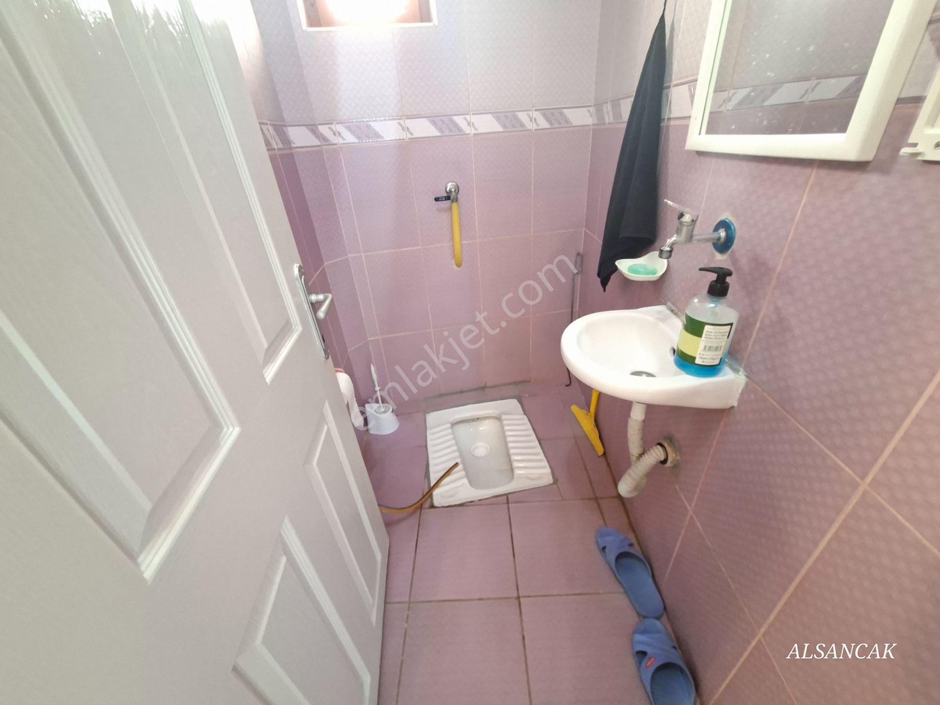 Alsancak Merkezde 4+1 Ön Cephe Teraslı Dubleks Krediye Uygun - Görsel 17