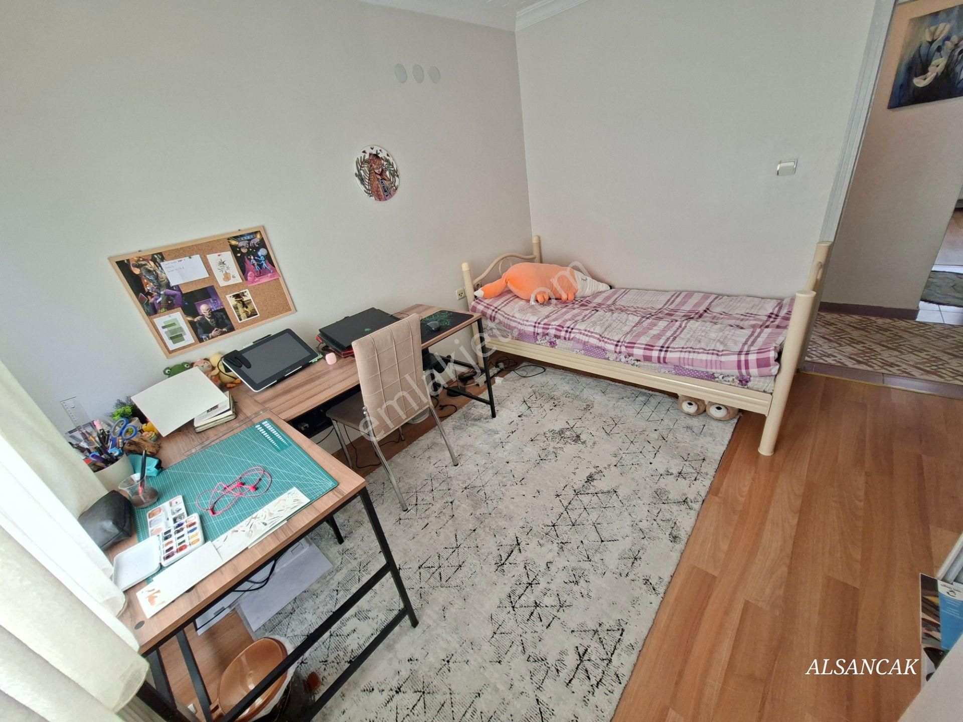 Alsancak Merkezde 4+1 Ön Cephe Teraslı Dubleks Krediye Uygun - Görsel 11