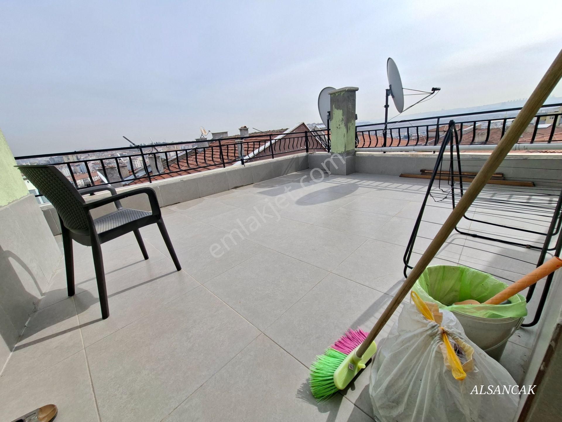 Alsancak Merkezde 4+1 Ön Cephe Teraslı Dubleks Krediye Uygun - Görsel 29