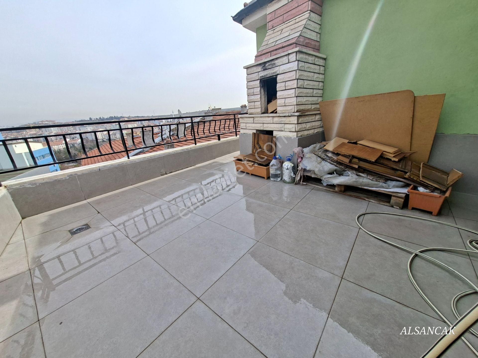 Alsancak Merkezde 4+1 Ön Cephe Teraslı Dubleks Krediye Uygun - Görsel 22
