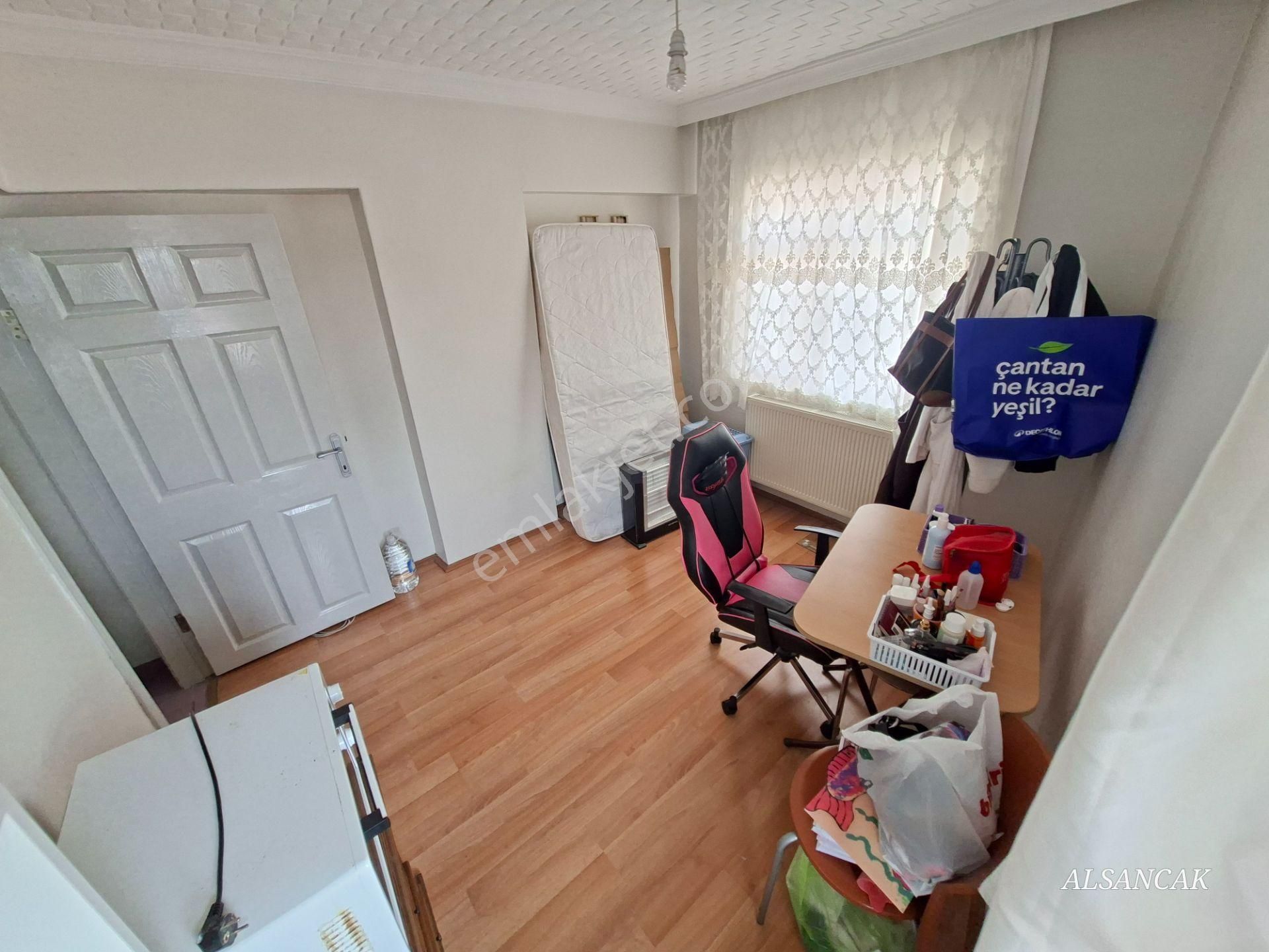 Alsancak Merkezde 4+1 Ön Cephe Teraslı Dubleks Krediye Uygun - Görsel 14