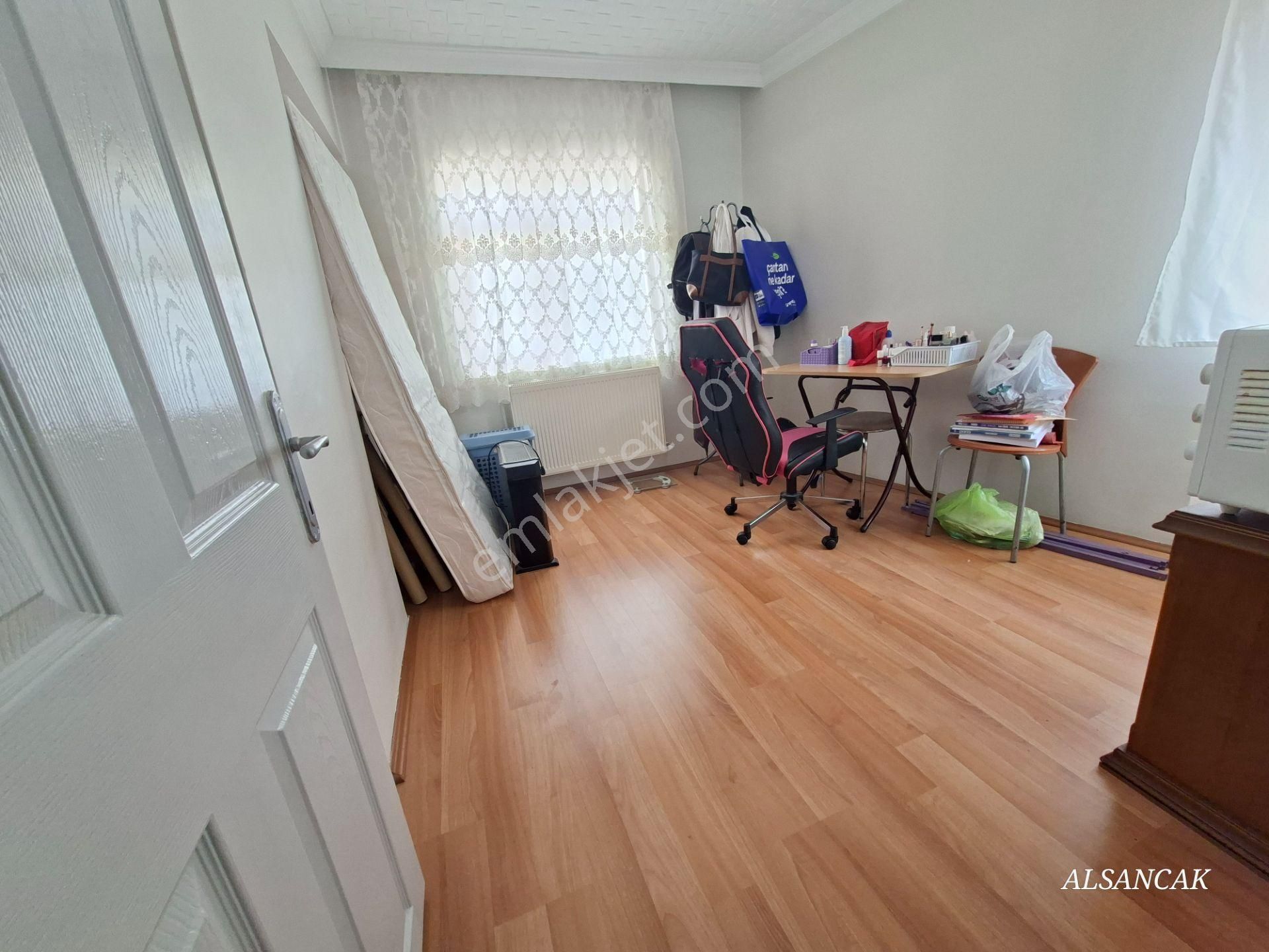 Alsancak Merkezde 4+1 Ön Cephe Teraslı Dubleks Krediye Uygun - Görsel 13