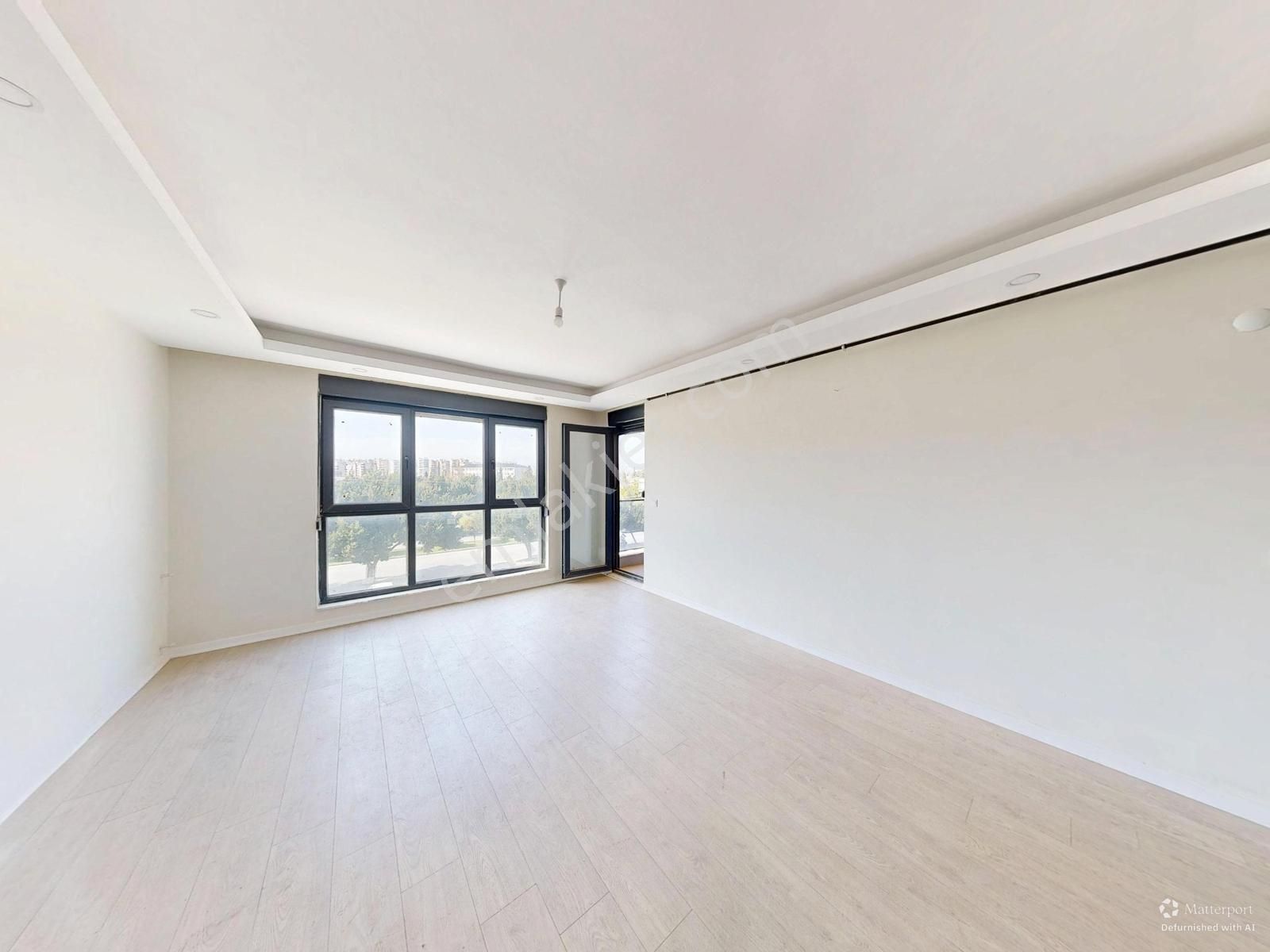 Göksu Cadde 22'de Cadde Cephe Sıfır 2+1 Satılık Daire - Görsel 2