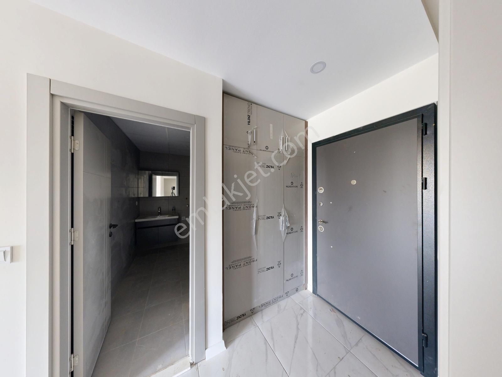 Göksu Cadde 22'de Cadde Cephe Sıfır 2+1 Satılık Daire - Görsel 32