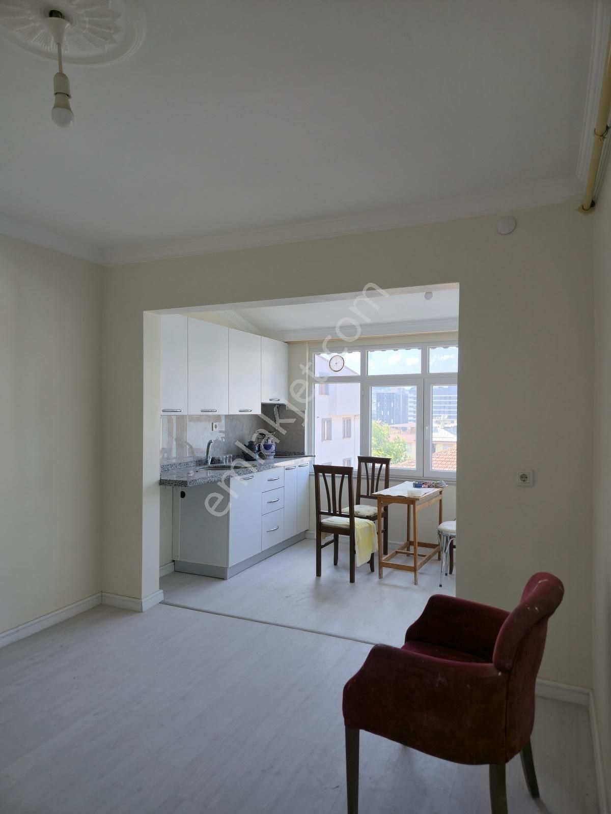 Pendik Güzelyalıda 3+1 Satılık Daire