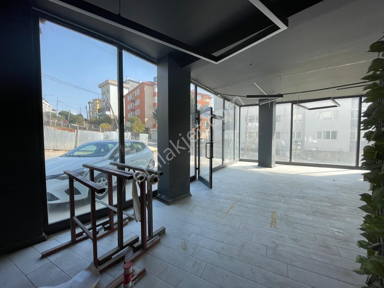 Chn Group Gayrimenkul'den Satılık Ticari Dükkan - Görsel 3