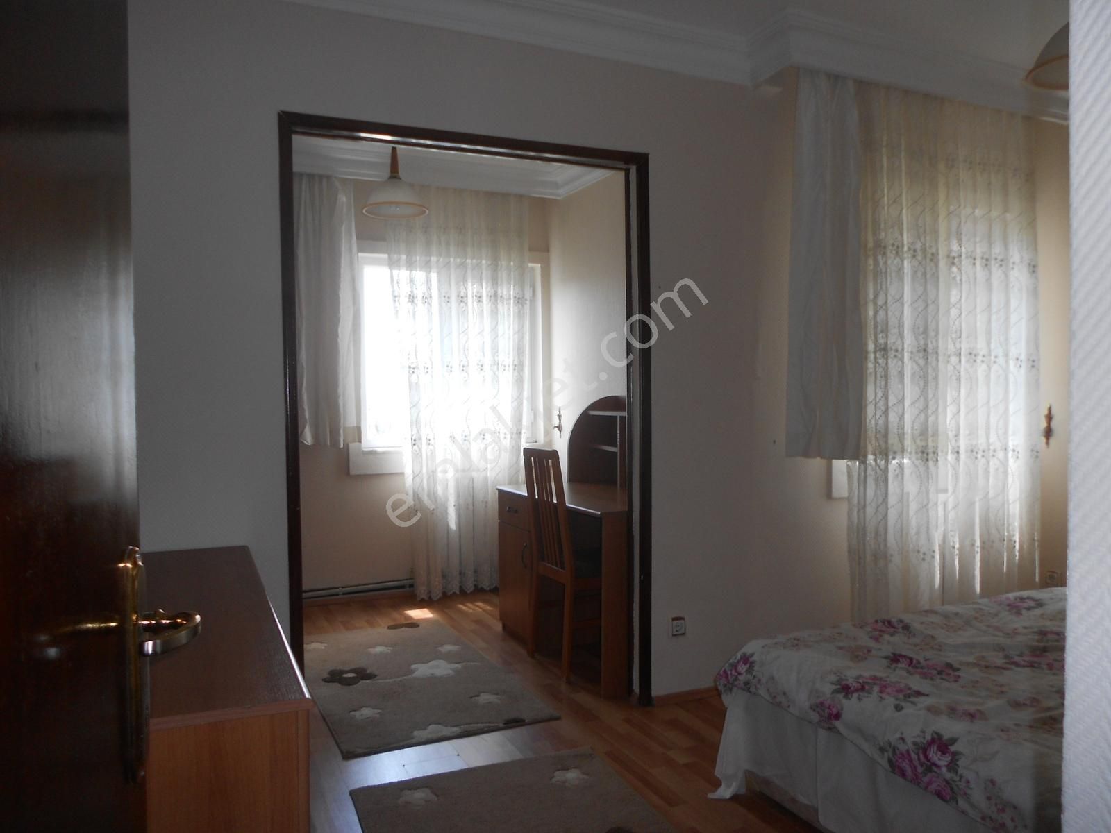 Tercüman Evlerinde 30 Yıllık 7/24 Güvenlikli Eşyalı 105m2 2+1 - Görsel 13