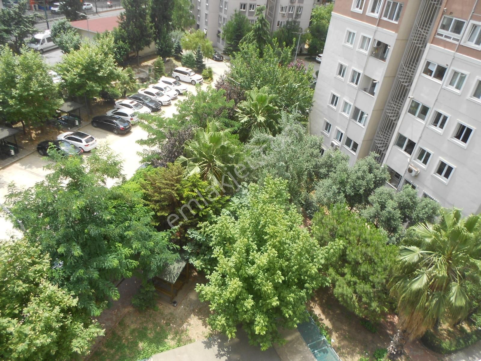 Tercüman Evlerinde 30 Yıllık 7/24 Güvenlikli Eşyalı 105m2 2+1 - Görsel 2
