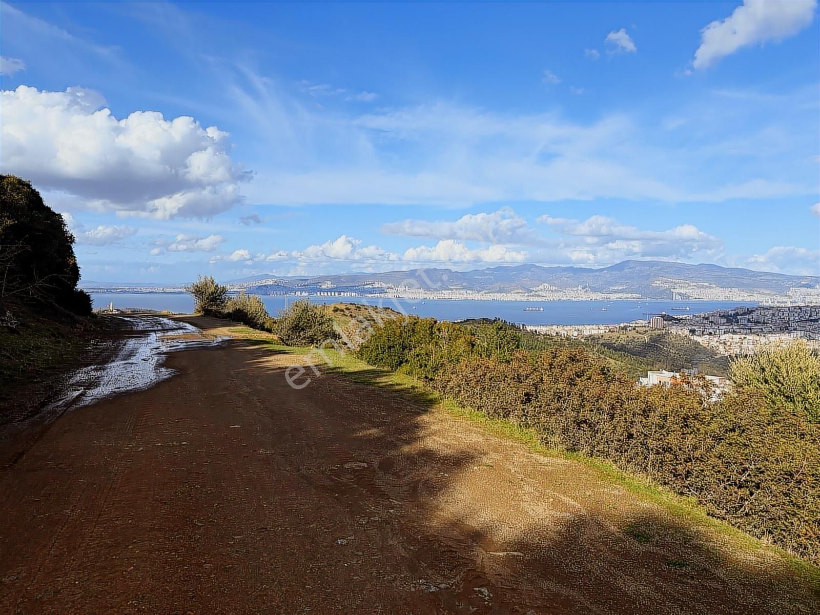Balçova Çetin Emeç'te İmar Sınırında Müstakil Tapulu Arsa - Görsel 6