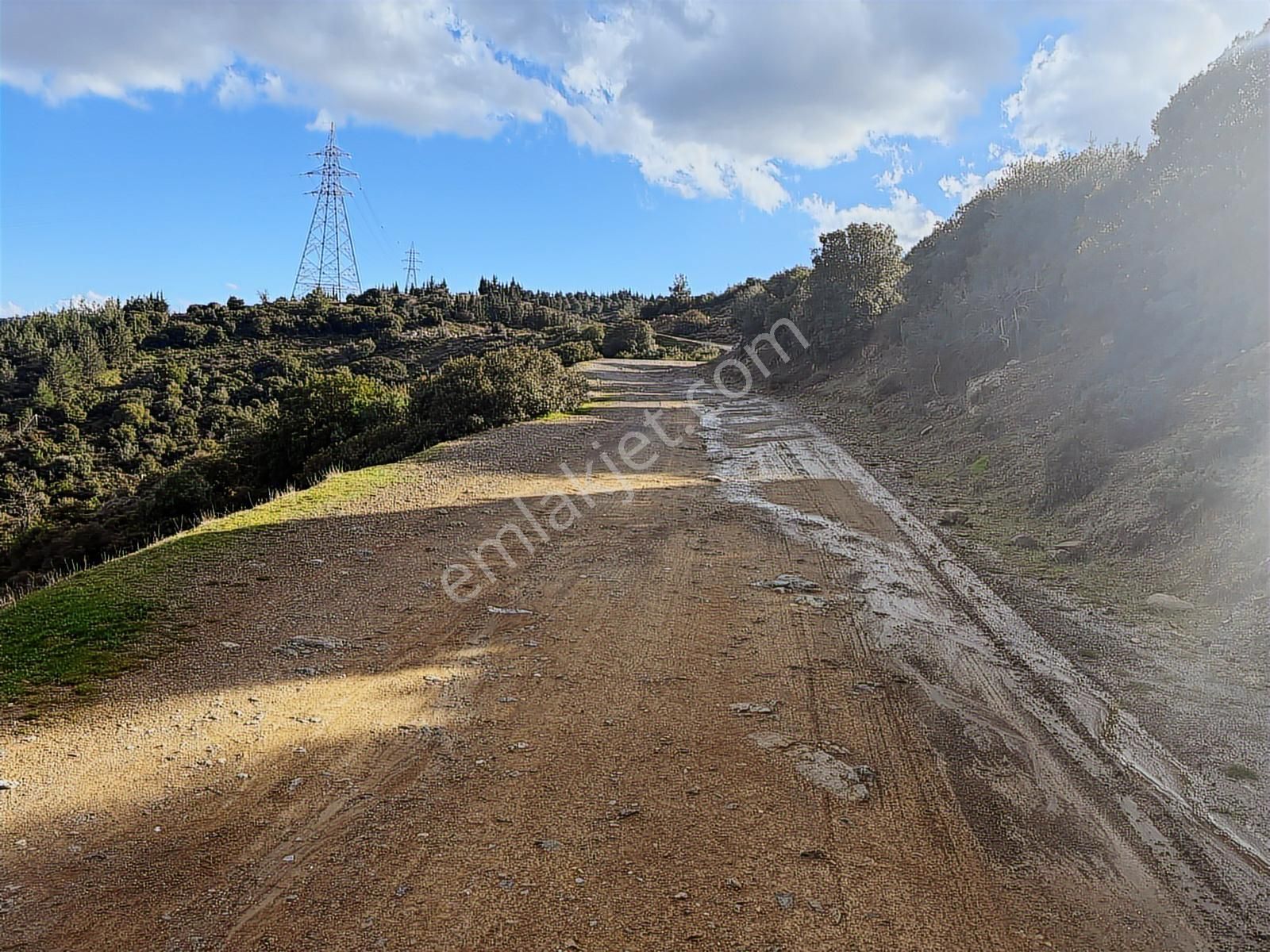Balçova Çetin Emeç'te İmar Sınırında Müstakil Tapulu Arsa - Görsel 3