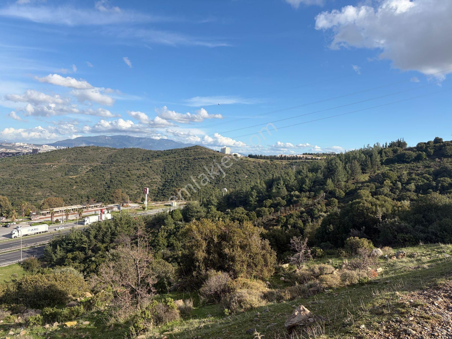 Balçova Çetin Emeç'te Deniz Manzaralı İmar Sınırında Arsa - Görsel 6