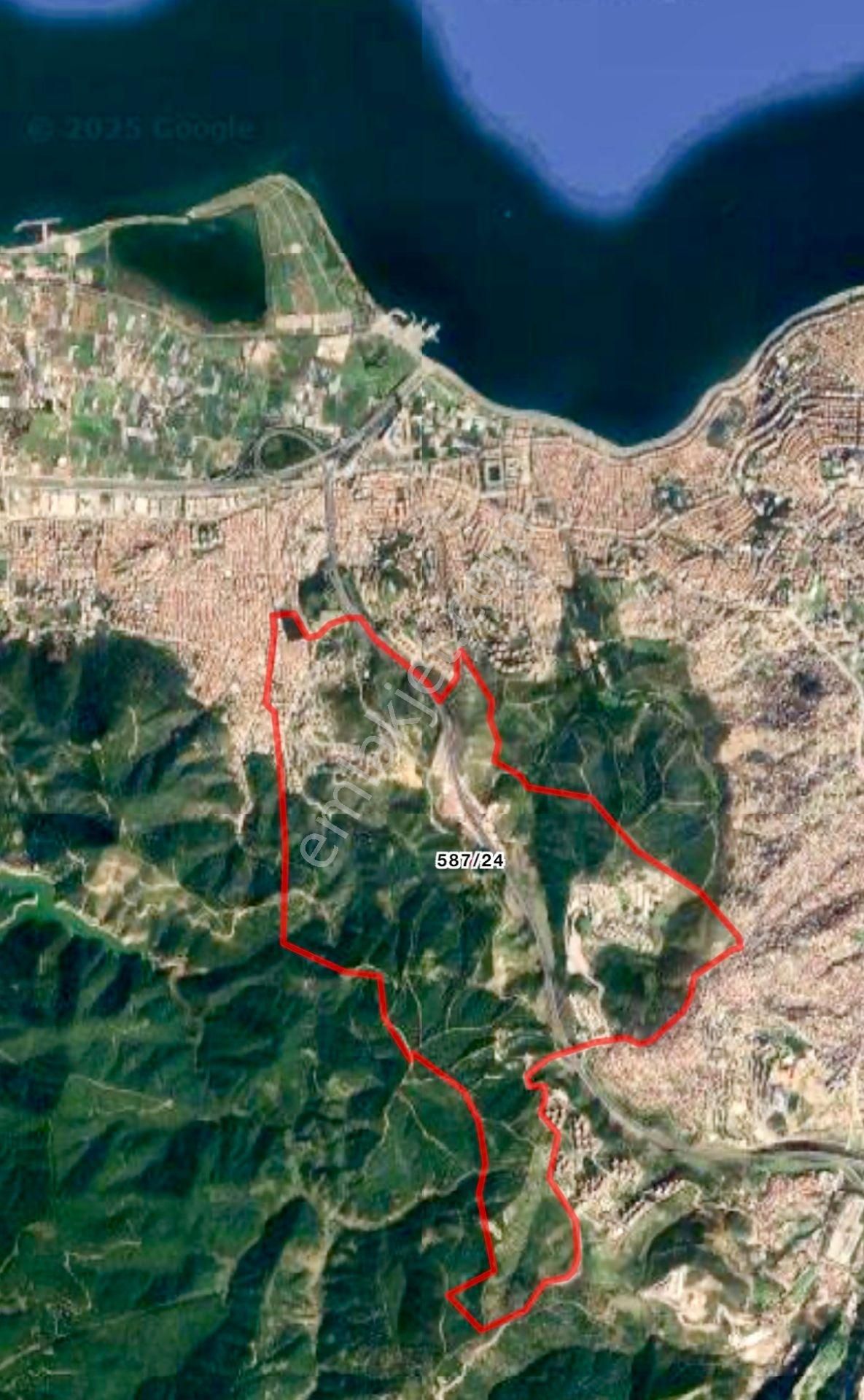 Balçova Çetin Emeç'te Deniz Manzaralı İmar Sınırında Arsa - Görsel 3