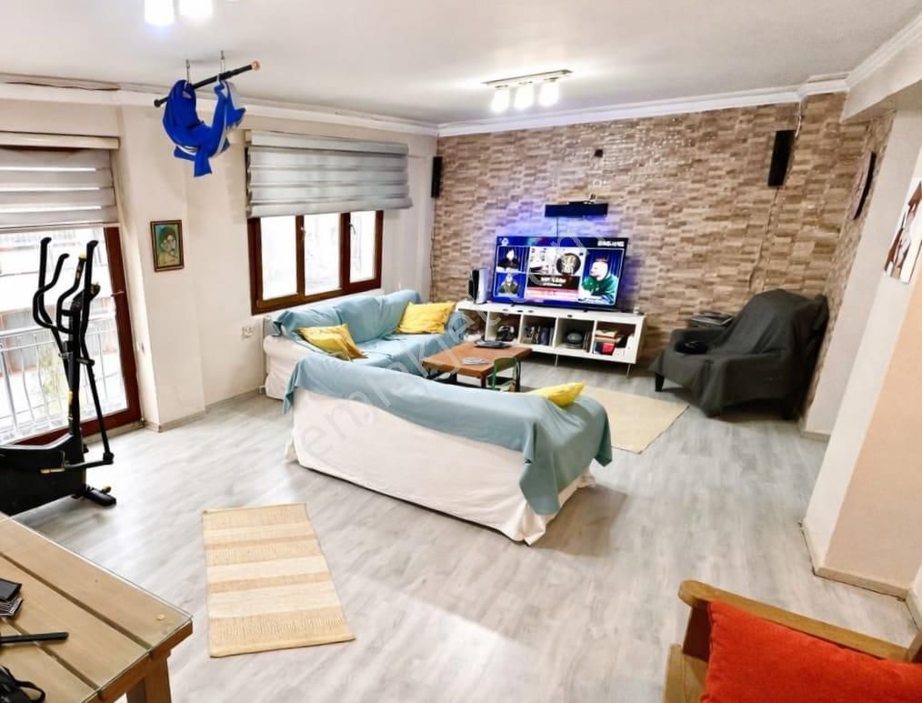 Konak 2. Karantina'da 3+1 110 M2 Arakat