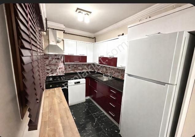 Konak 2. Karantina'da 3+1 110 M2 Arakat - Görsel 10