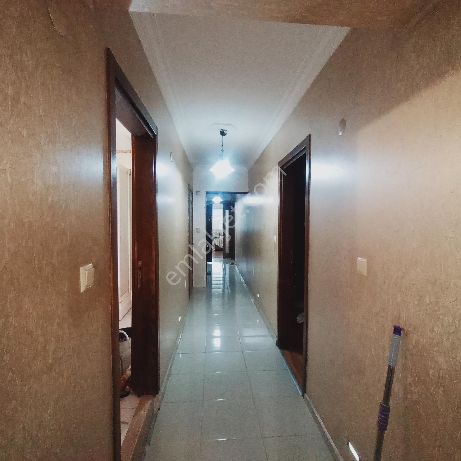 Karşıyaka Çarşı Bitiminde Site İçi Yapılı 3+1 160 M2 - Görsel 5