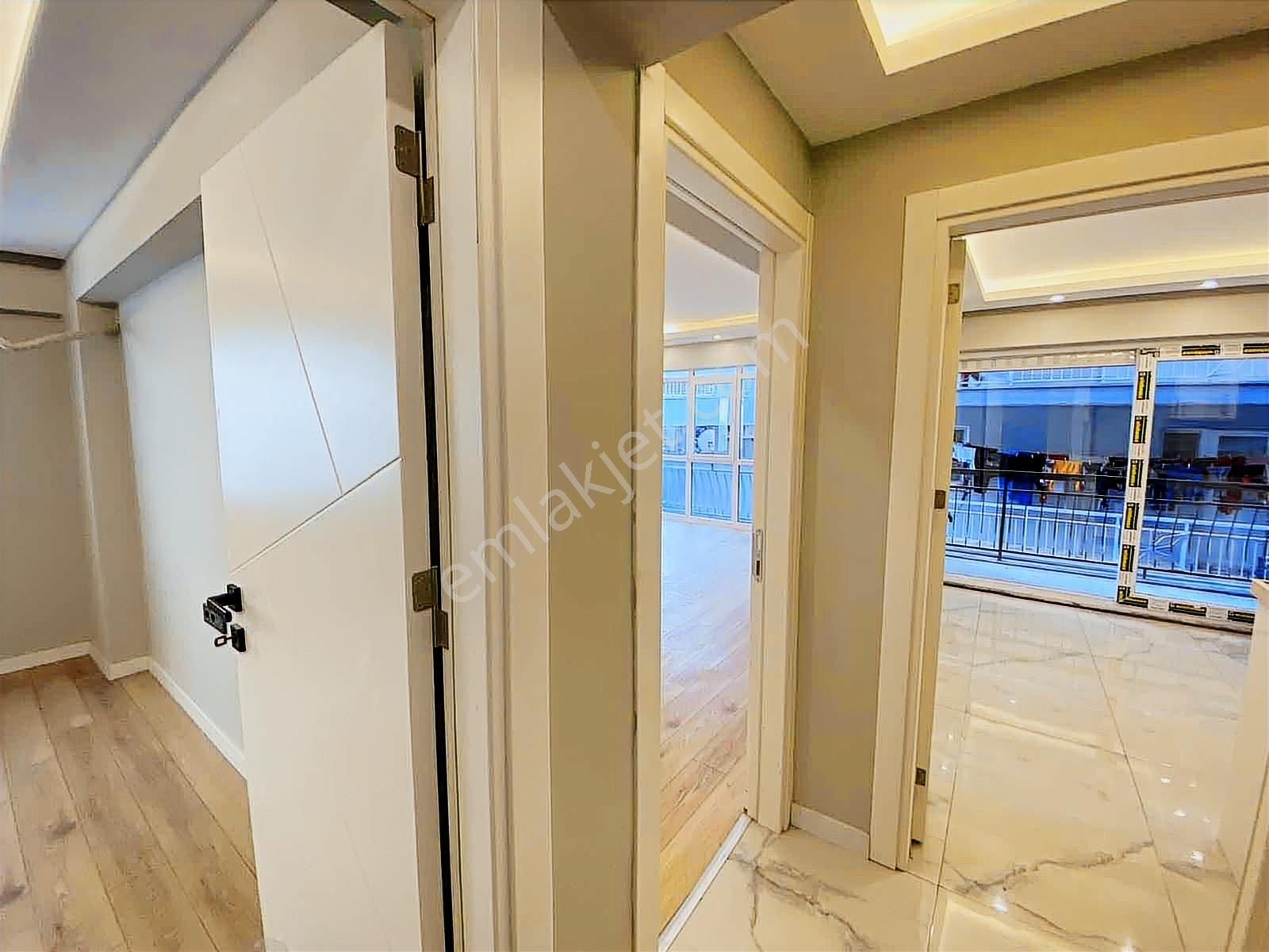 Amerikan Koleji Yanı Deniz Manzaralı 3+1 130 M² Satılık Daire - Görsel 16