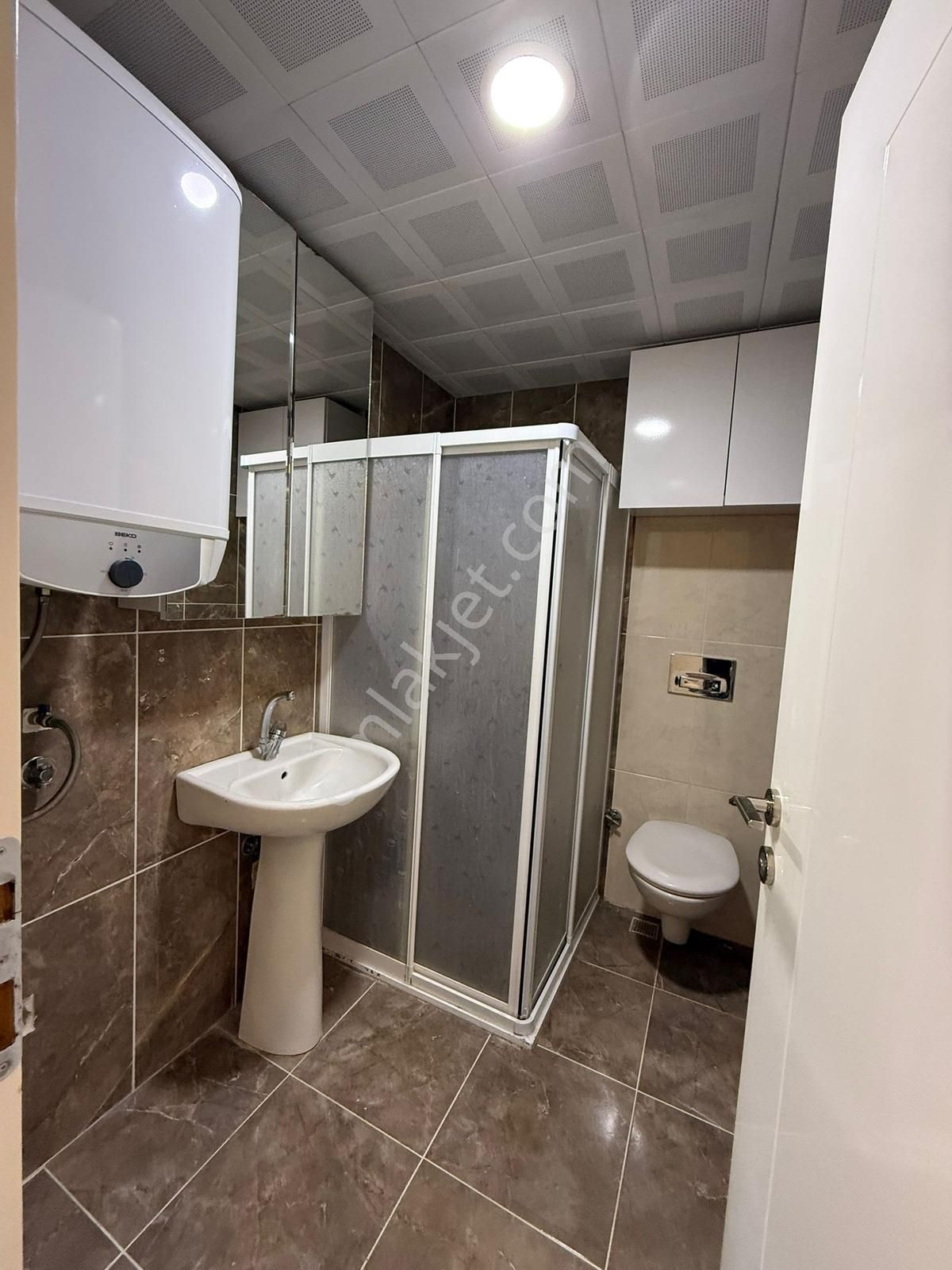 Rauf Denktaş Cad. Ayrı Mutfak 2+1 Boş Daire - Görsel 8