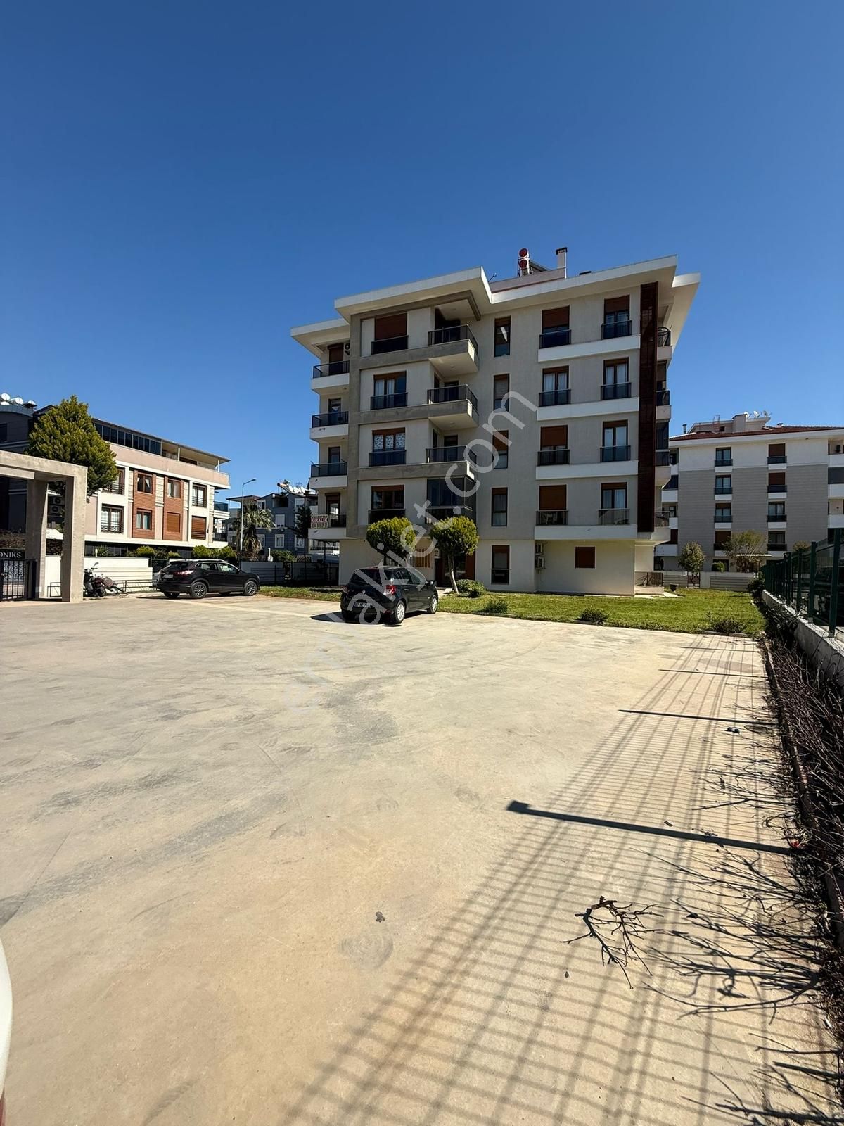 Rauf Denktaş Cad. Ayrı Mutfak 2+1 Boş Daire - Görsel 31