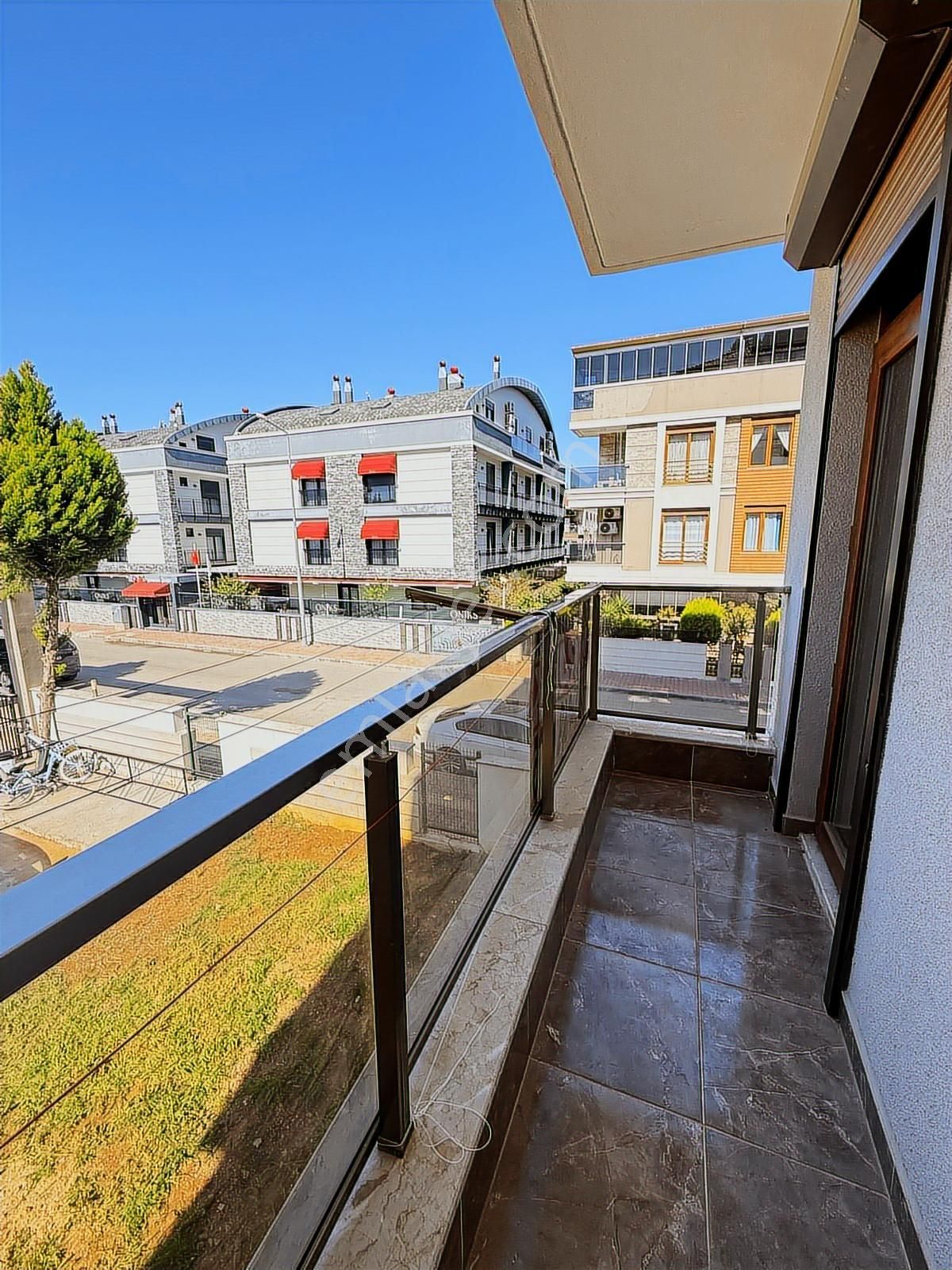 Rauf Denktaş Cad. Ayrı Mutfak 2+1 Boş Daire - Görsel 14