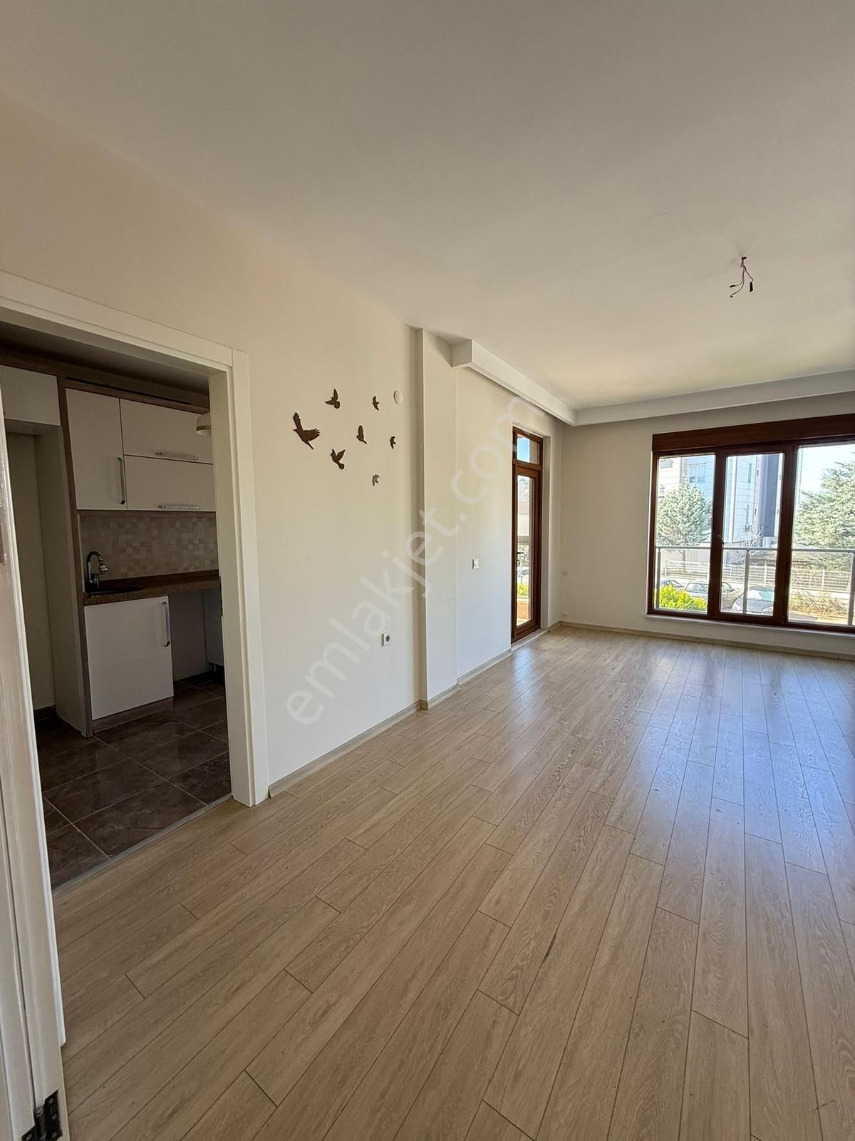 Rauf Denktaş Cad. Ayrı Mutfak 2+1 Boş Daire - Görsel 18