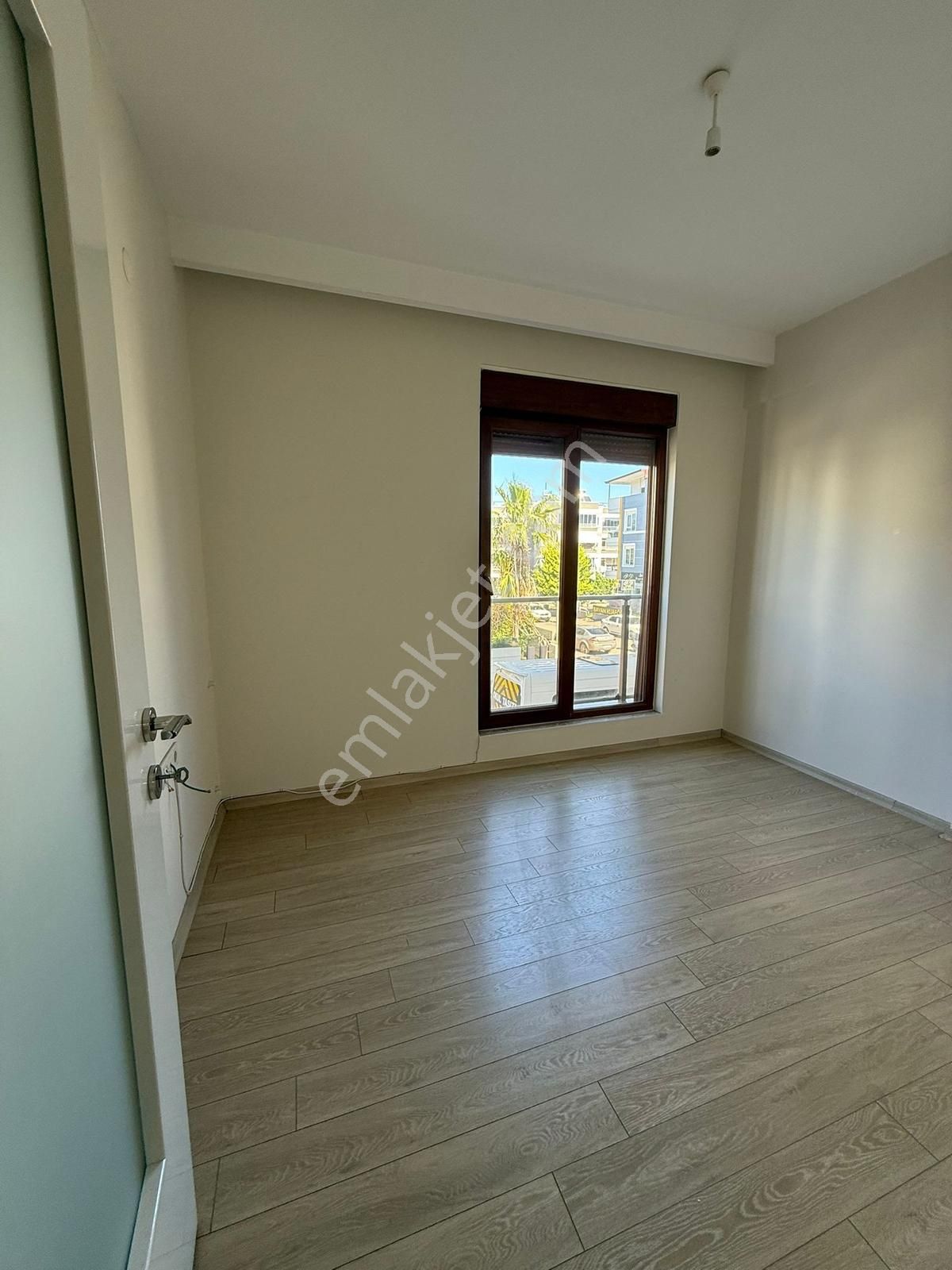 Rauf Denktaş Cad. Ayrı Mutfak 2+1 Boş Daire - Görsel 4