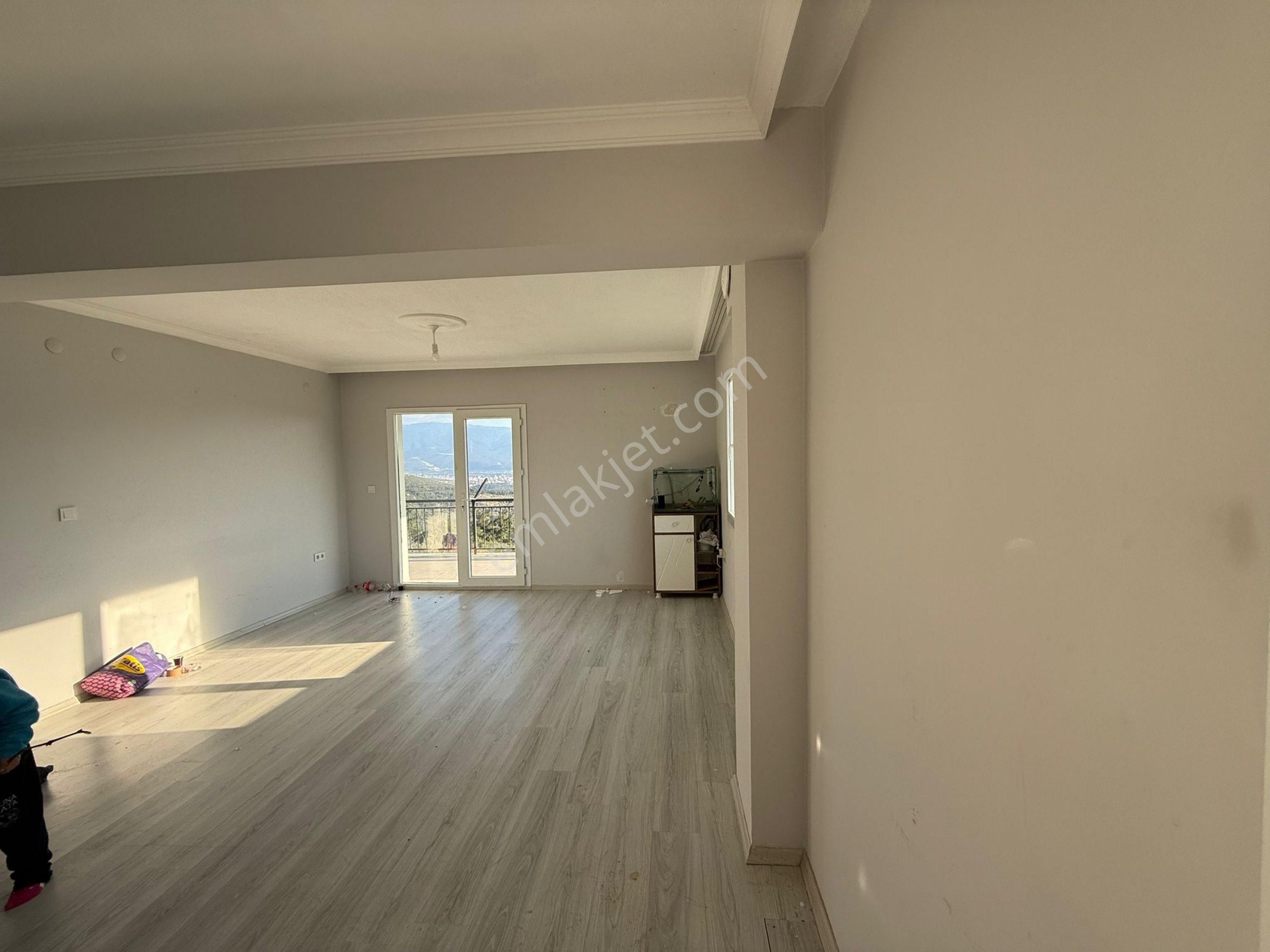 Ag’den 3+1 Arakat Manzaralı Kiralık - Görsel 2