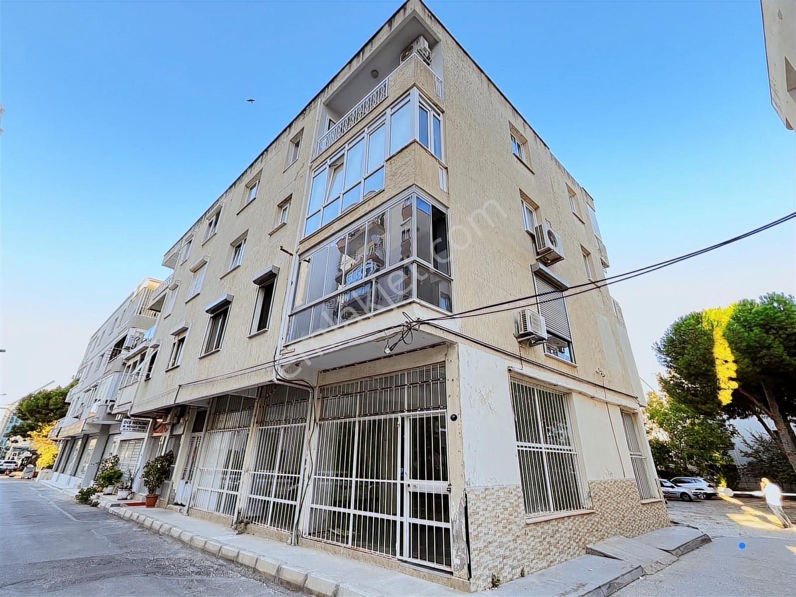 Balçova Korutürk Hastaneye Çok Yakın 135 M² Kiralık 3+1 Daire