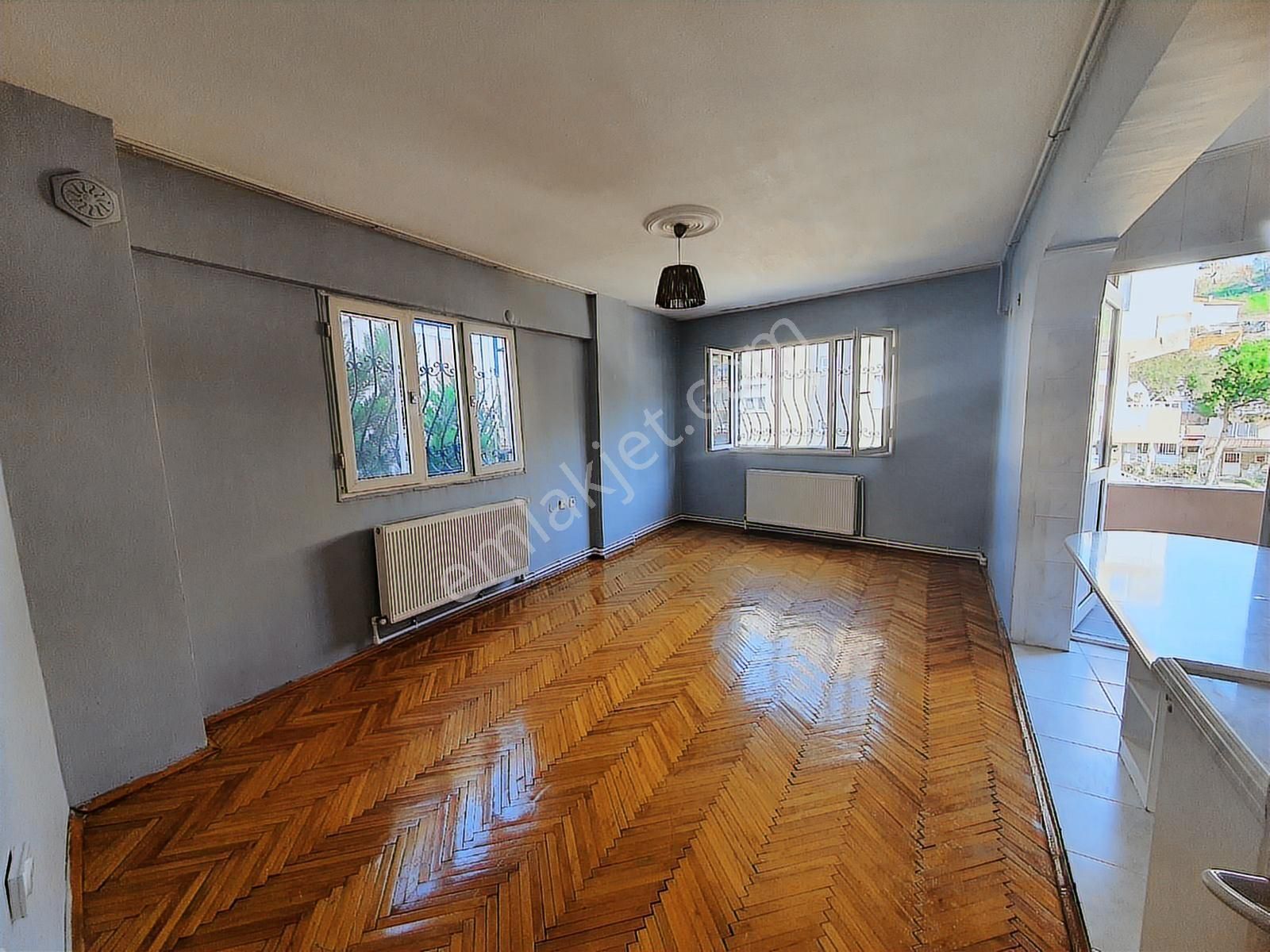 Narlıdere Çamtepe Mah. Öncü Sok. Arakat 2+1 Metroya Yakın - Görsel 9