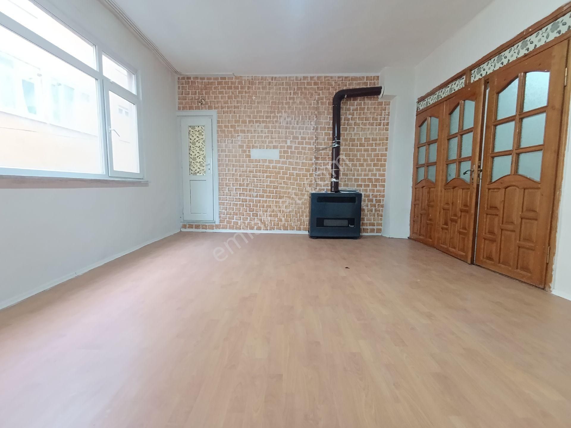 Birlik Mahallesinde Satılık 1+1 Daire