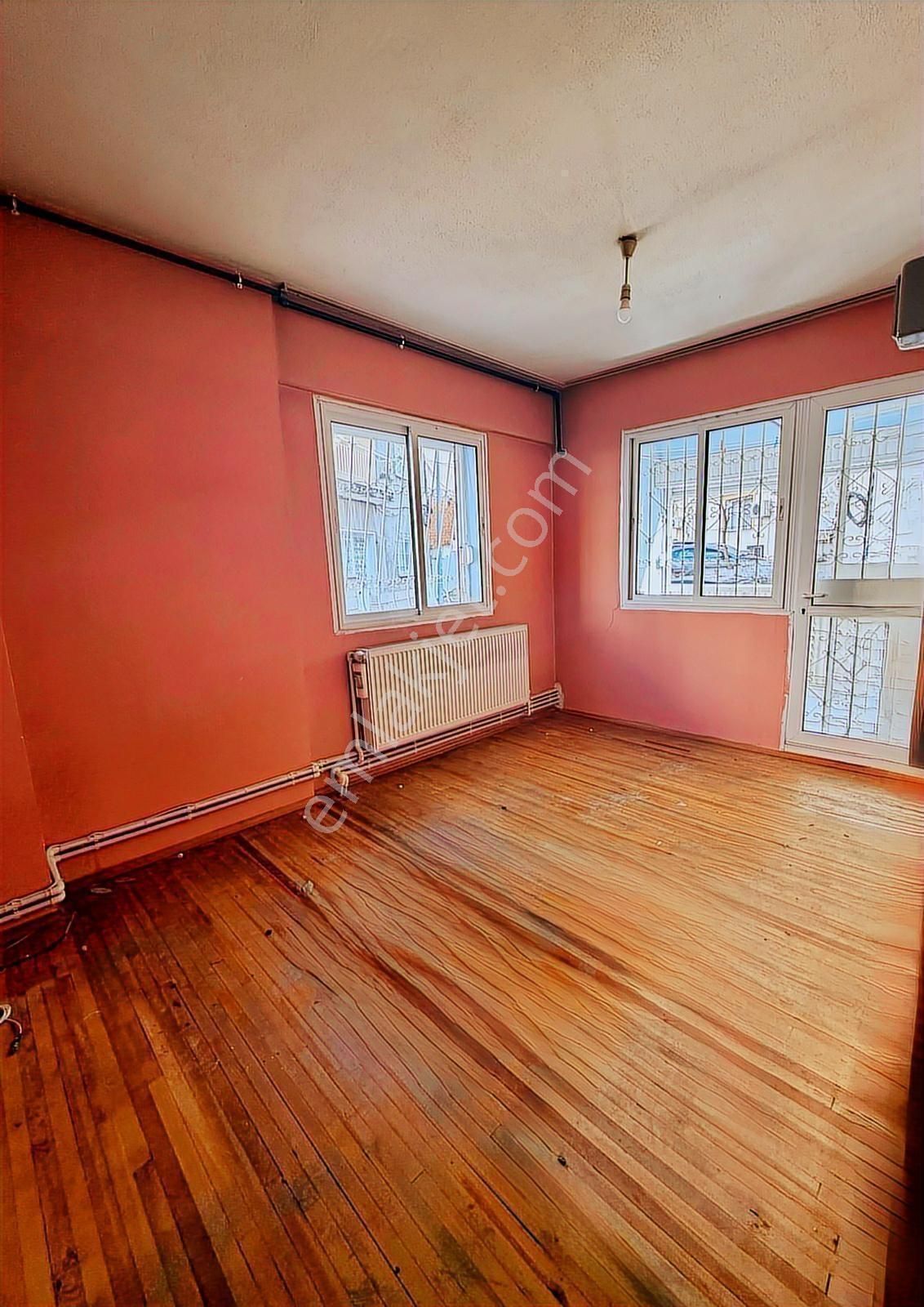 Üçyol Metro-anayola Yürüme Mesafesinde 2+1 Kiralık Daire - Görsel 3