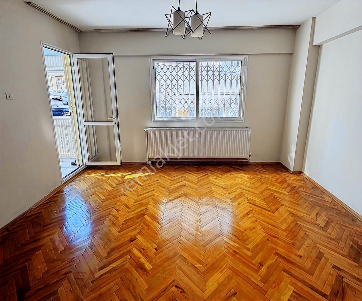 Üçyol Metro-anayola Yürüme Mesafesinde 2+1 Kiralık Daire