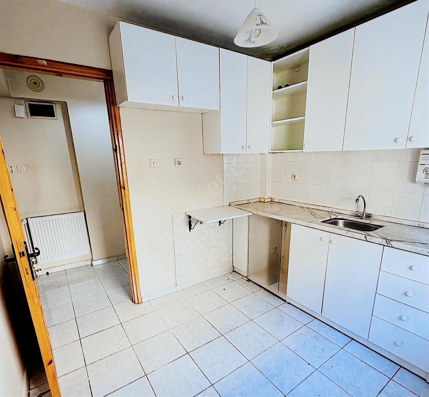 Üçyol Metro-anayola Yürüme Mesafesinde 2+1 Kiralık Daire - Görsel 16