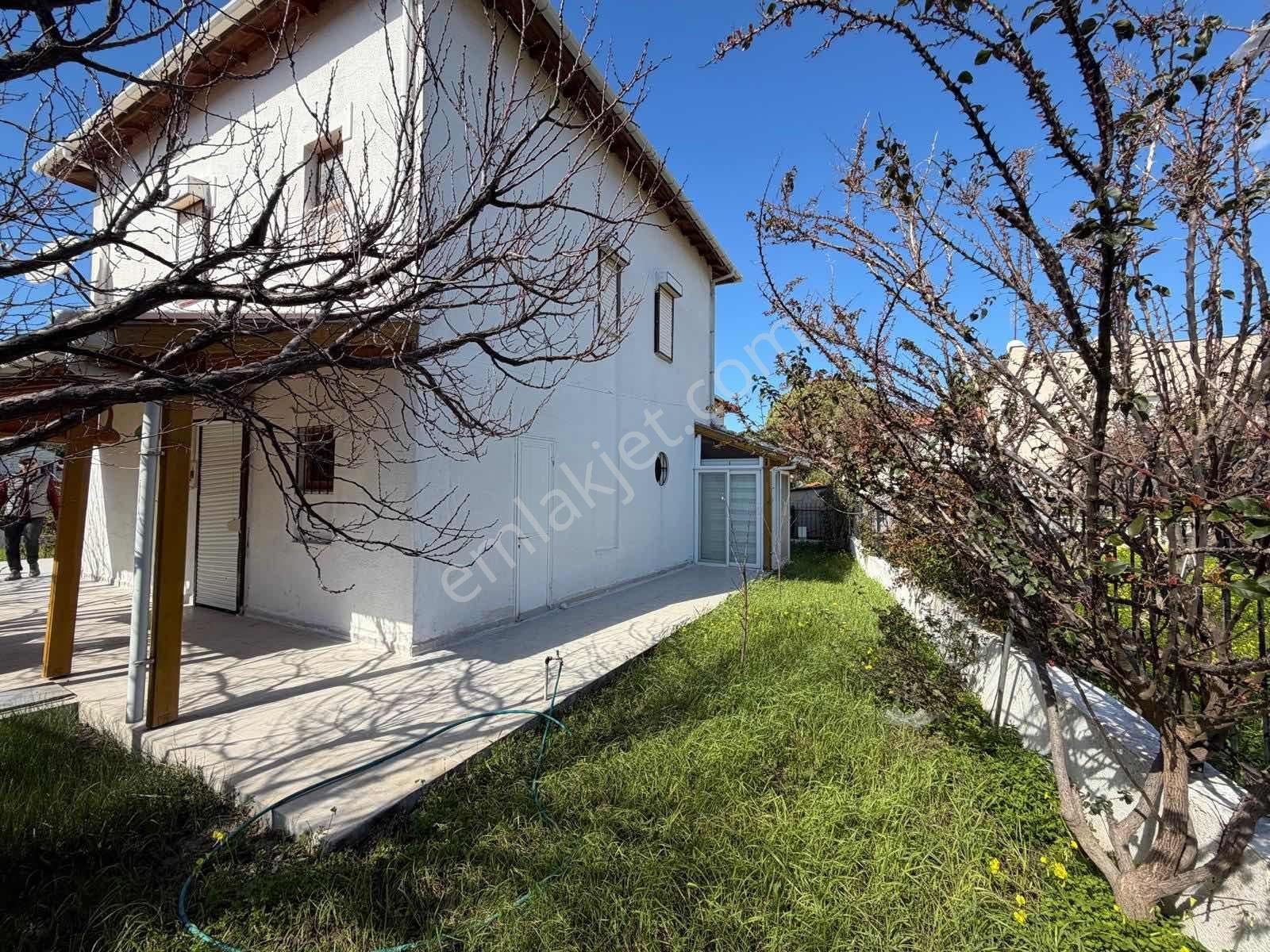 Çeşme Yalı Mahallesi'nde 354 M2 Arsa Paylı Müstakil Villa - Görsel 31