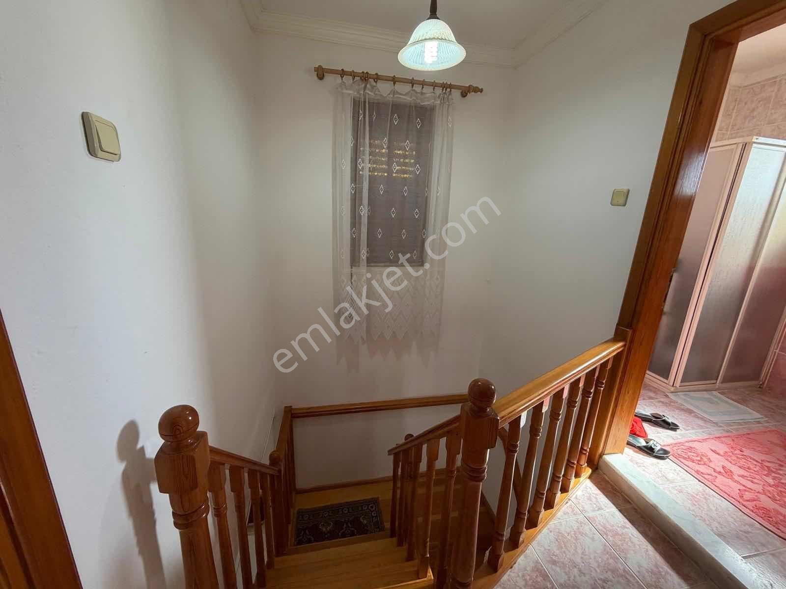 Çeşme Yalı Mahallesi'nde 354 M2 Arsa Paylı Müstakil Villa - Görsel 9