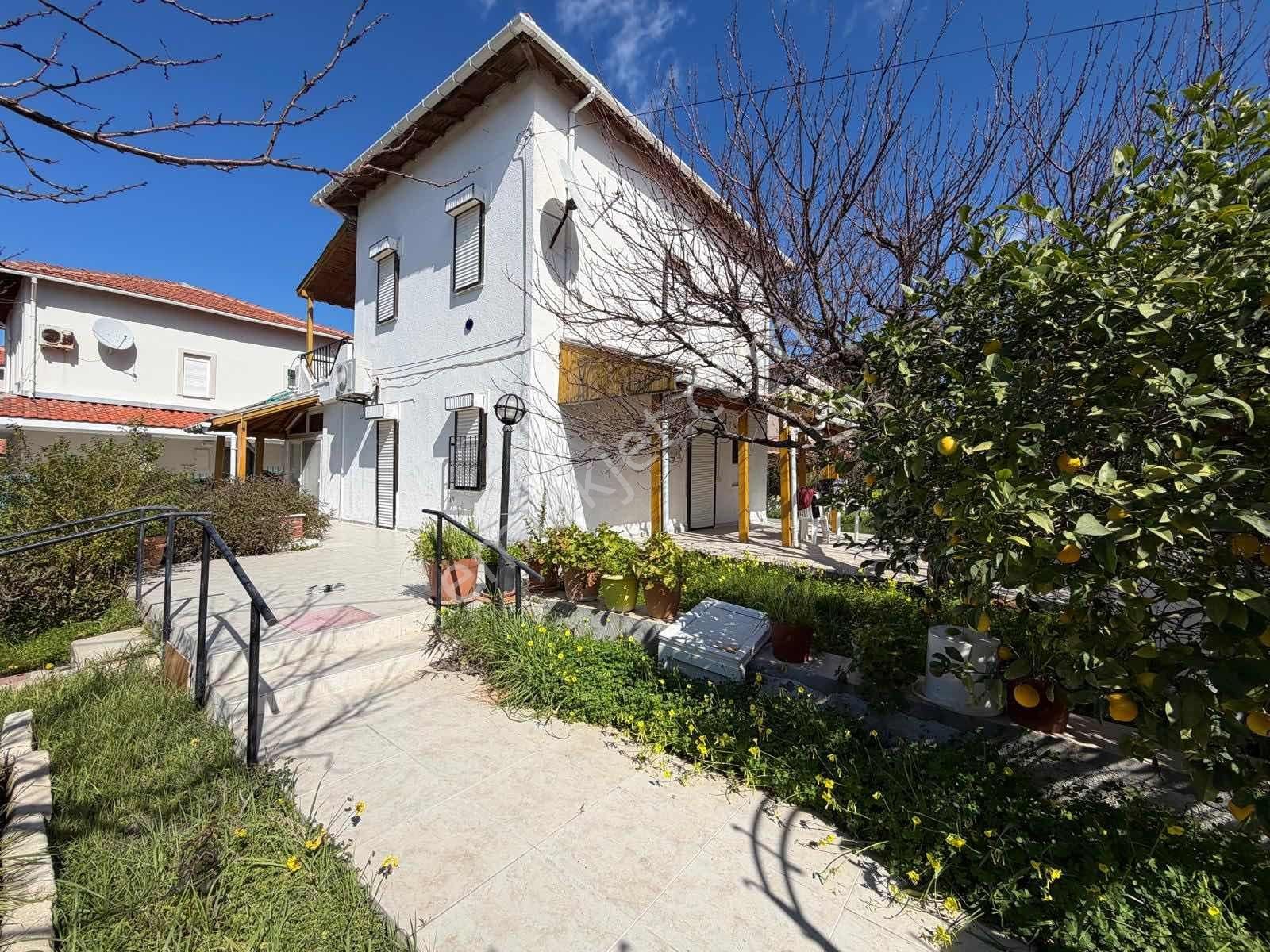 Çeşme Yalı Mahallesi'nde 354 M2 Arsa Paylı Müstakil Villa - Görsel 6