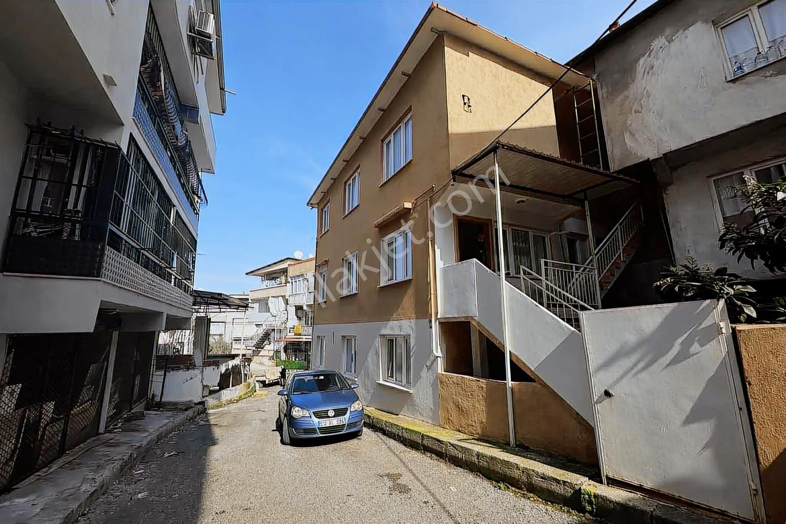 Karabağlar İhsan Alyanak Mah. Satılık 2 Katlı Müstakil Ev - Görsel 7