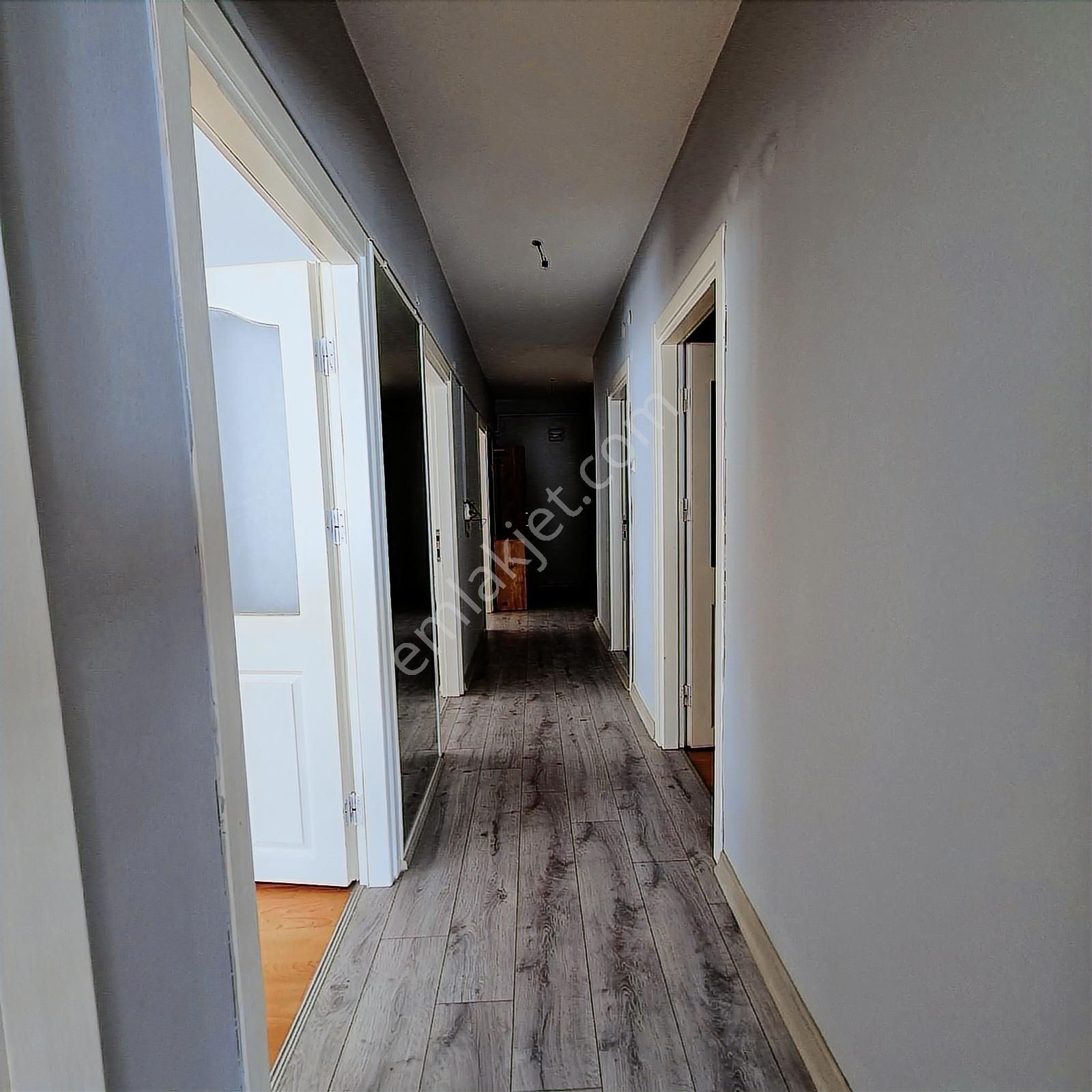 Merkezi Konumda 3+1 Bahçeli, Otoparklı, Ferah Daire - Görsel 26