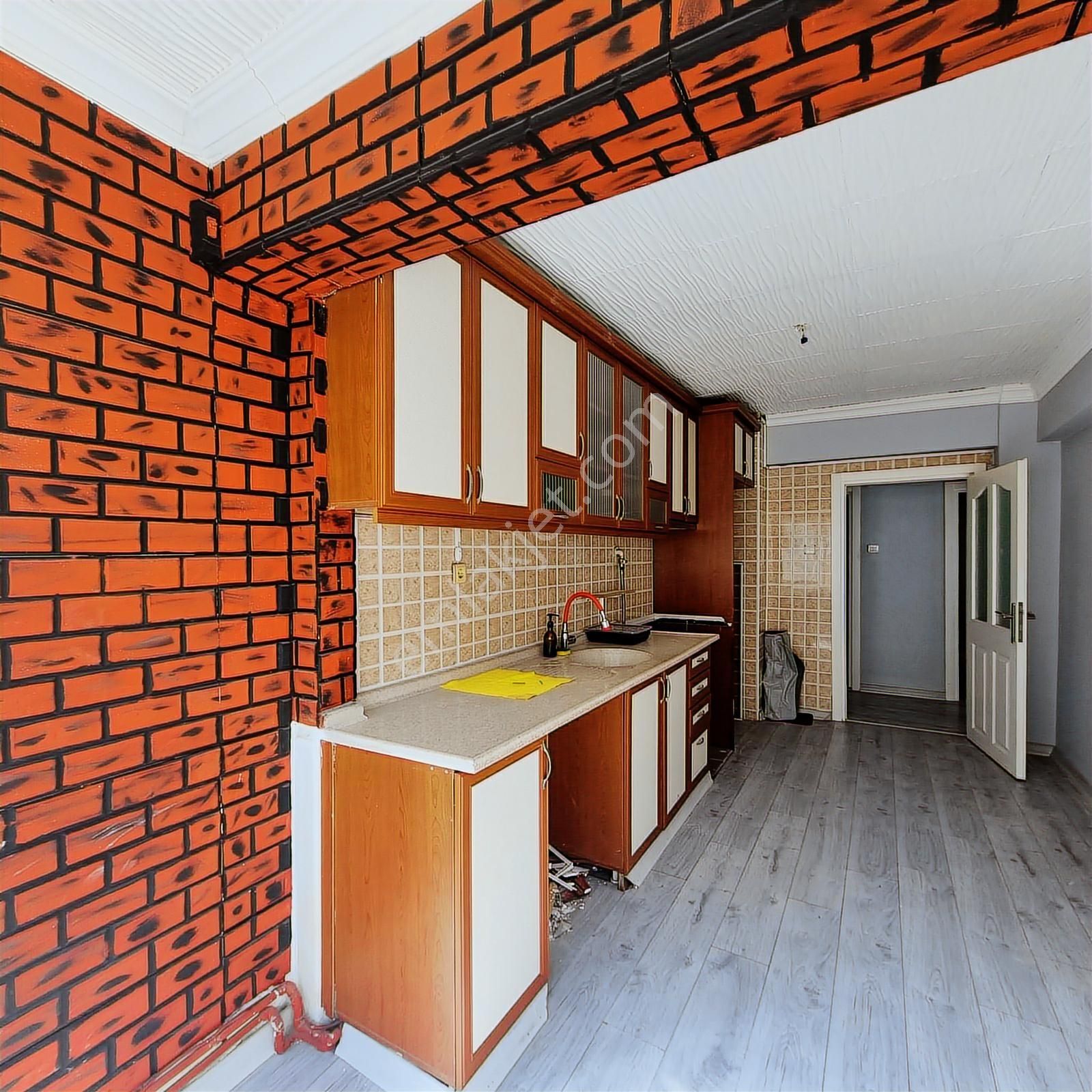 Merkezi Konumda 3+1 Bahçeli, Otoparklı, Ferah Daire - Görsel 13