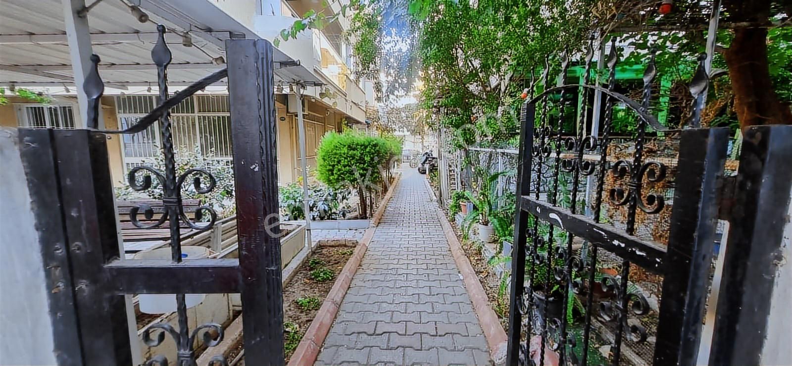 Merkezi Konumda 3+1 Bahçeli, Otoparklı, Ferah Daire - Görsel 27