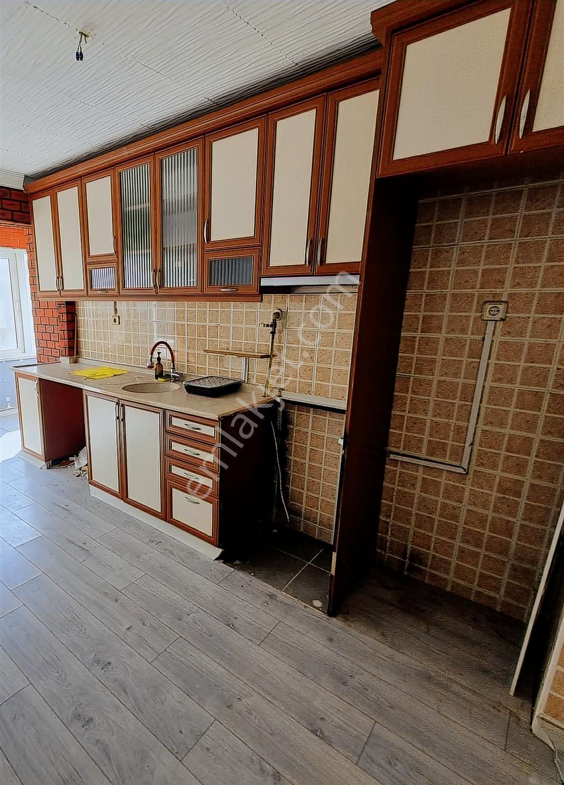 Merkezi Konumda 3+1 Bahçeli, Otoparklı, Ferah Daire - Görsel 10