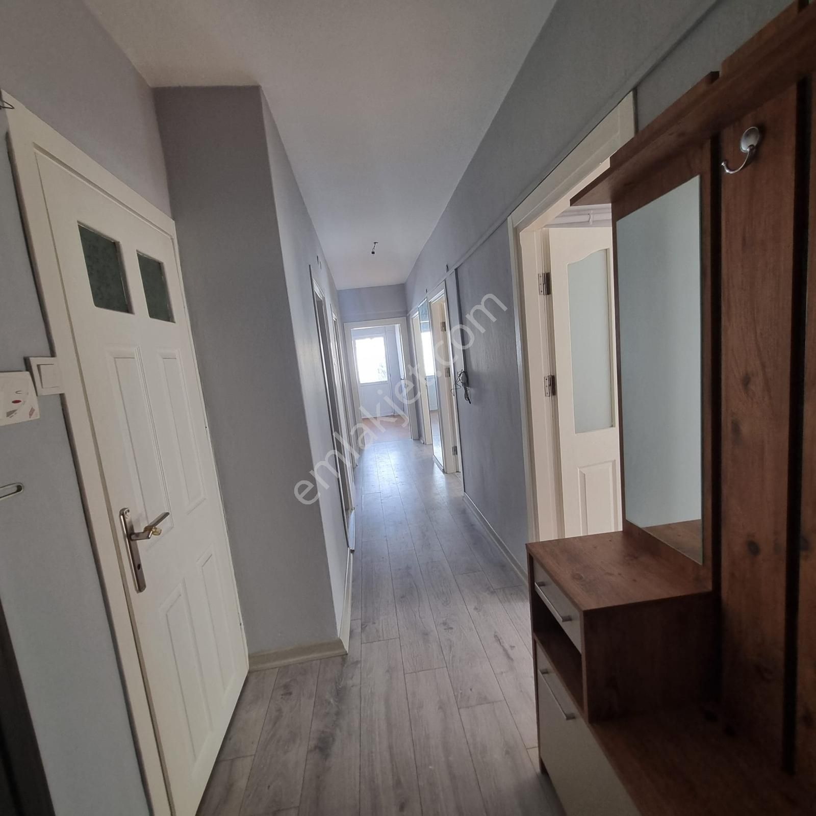 Merkezi Konumda 3+1 Bahçeli, Otoparklı, Ferah Daire - Görsel 4