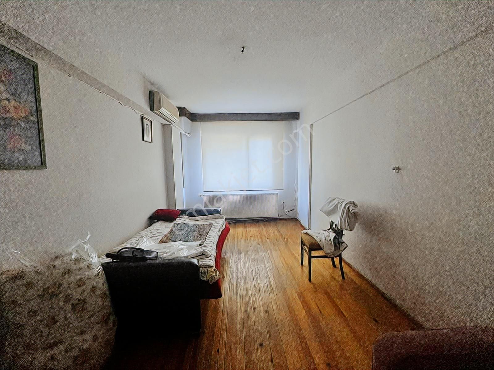 Ata Caddesinde Asansörlü Arakat Geniş Daire - Görsel 15