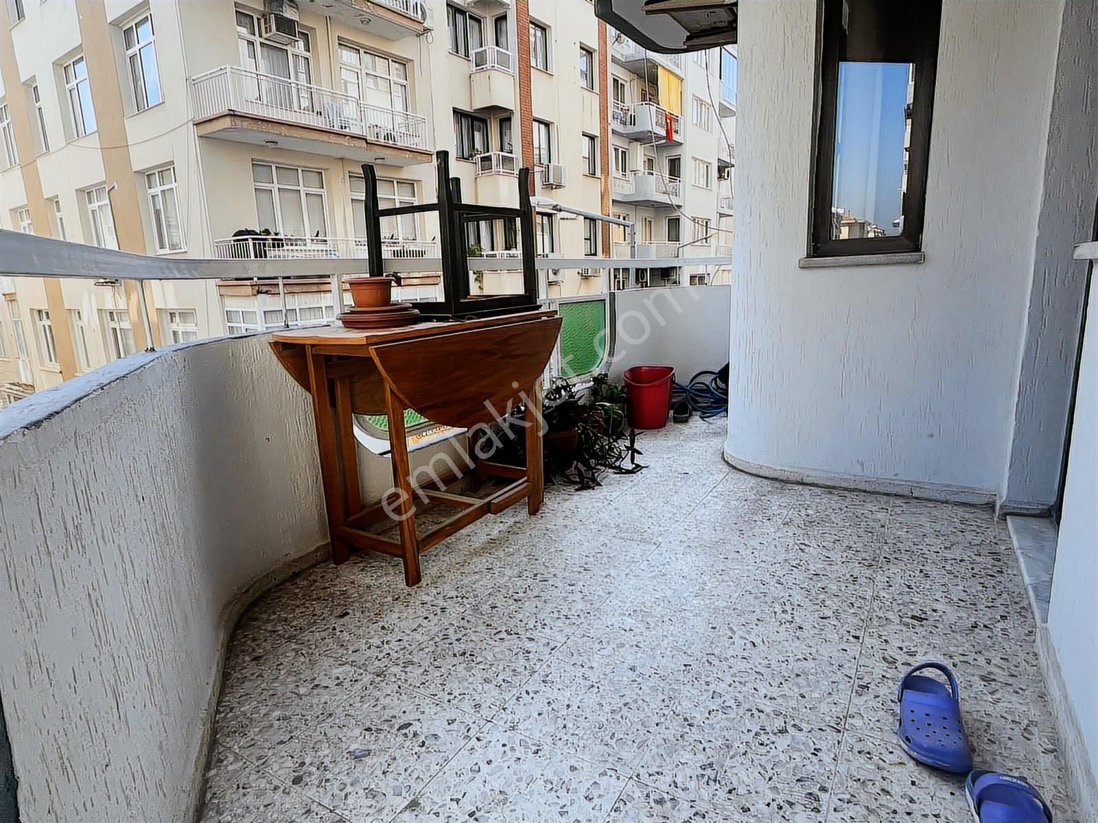 Ata Caddesinde Asansörlü Arakat Geniş Daire - Görsel 4