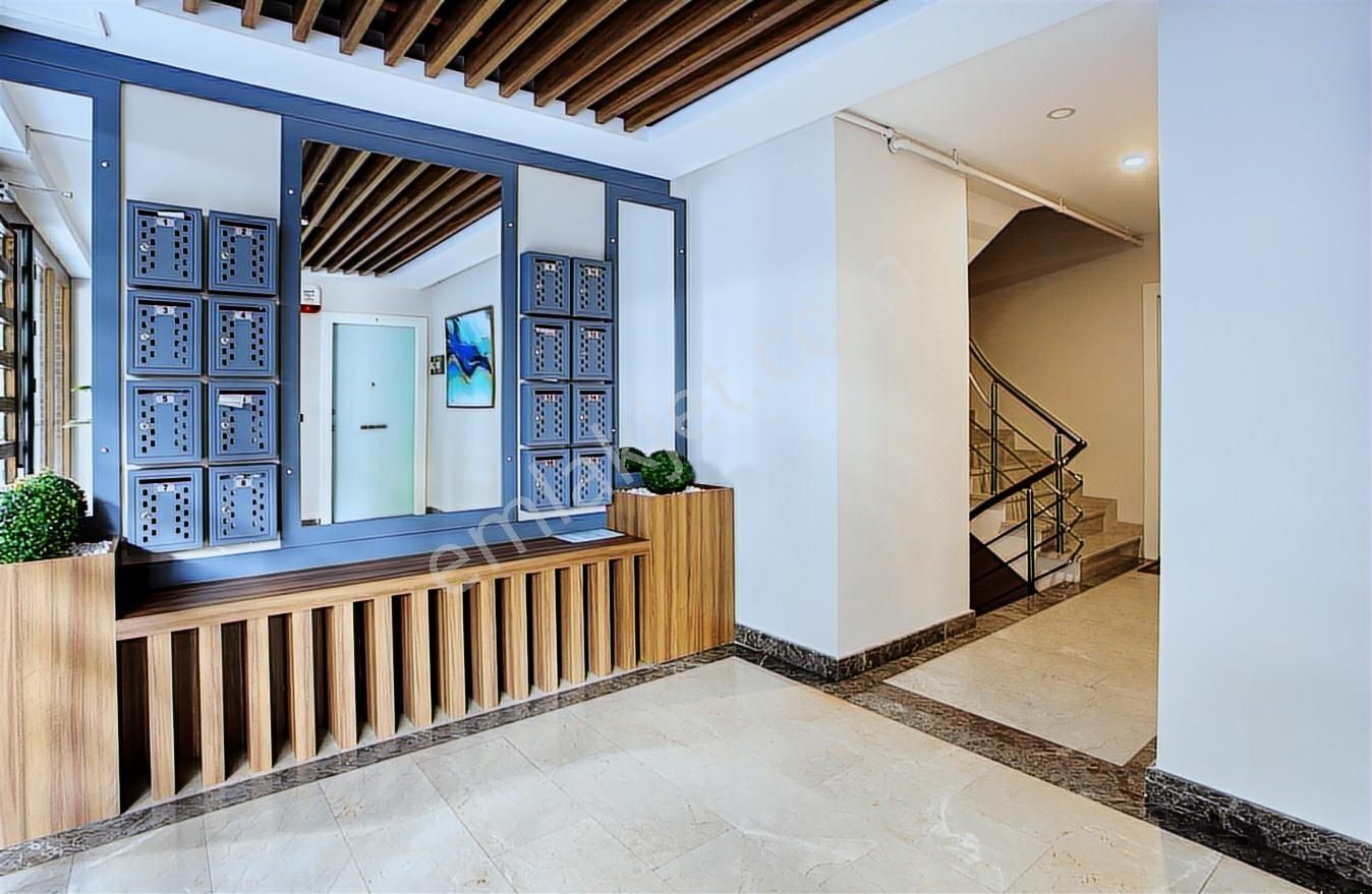 Caddebostan Şerafettin Sk'da Yeni Binada Full Eşyalı Kiralık 3+1 - Görsel 17